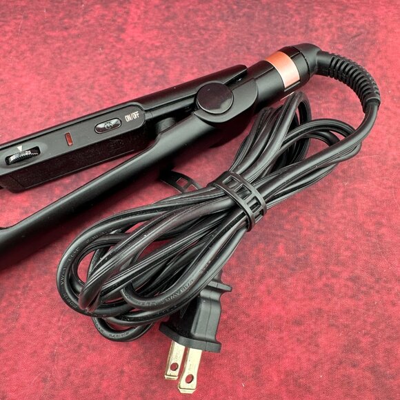 INFINITYPRO by CONAIR ROSE GOLD CERAMIC FLAT IRON, MODEL"CS810RGT" 1" WIDE PLATE - Picture 8 of 10